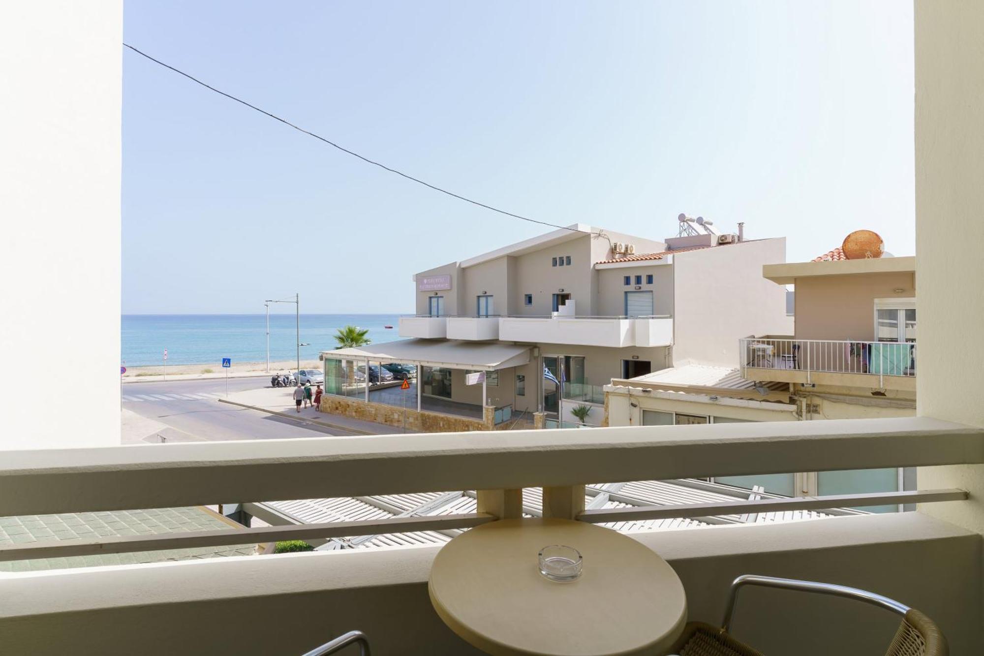 Pearl Beach Rethymno  Room photo